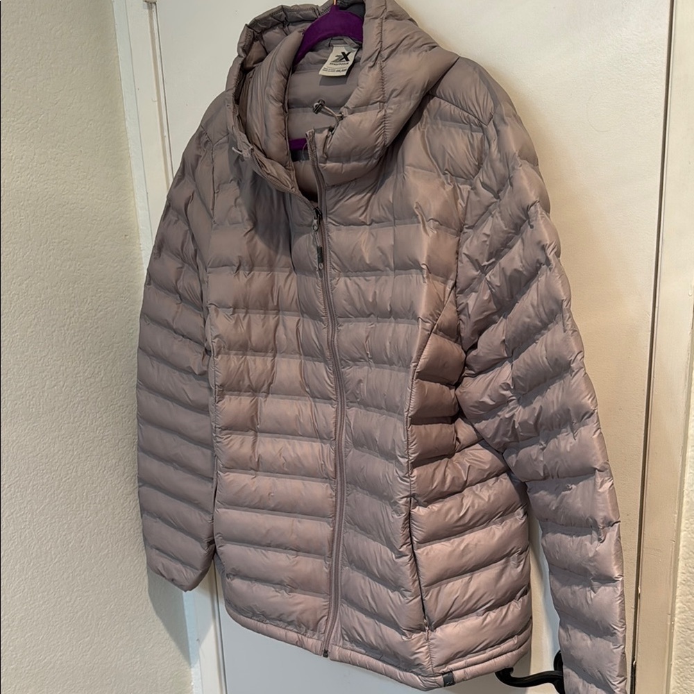 Lightweight Women's Puffer Jacket in Taupe